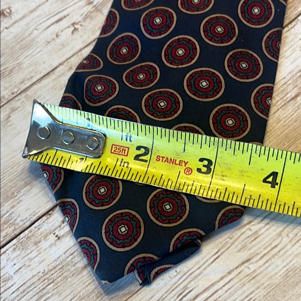 Burberry Burberrys of London Patterned Tie - Picture 4 of 5